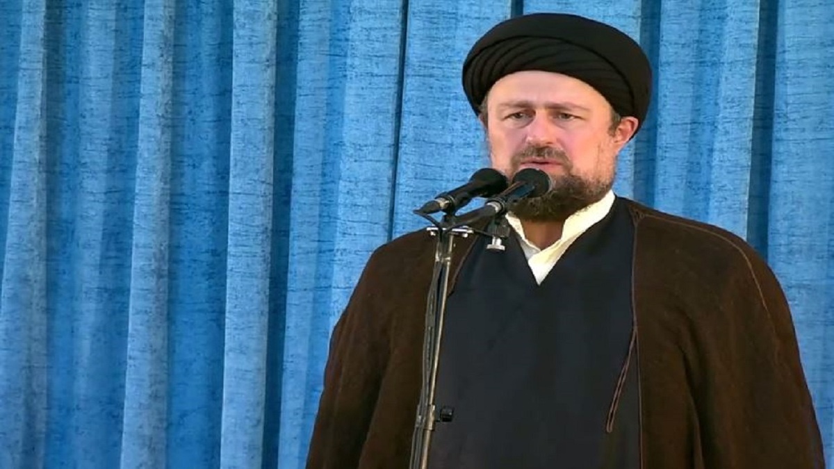 فیلم بیانات رهبر انقلاب در حرم امام