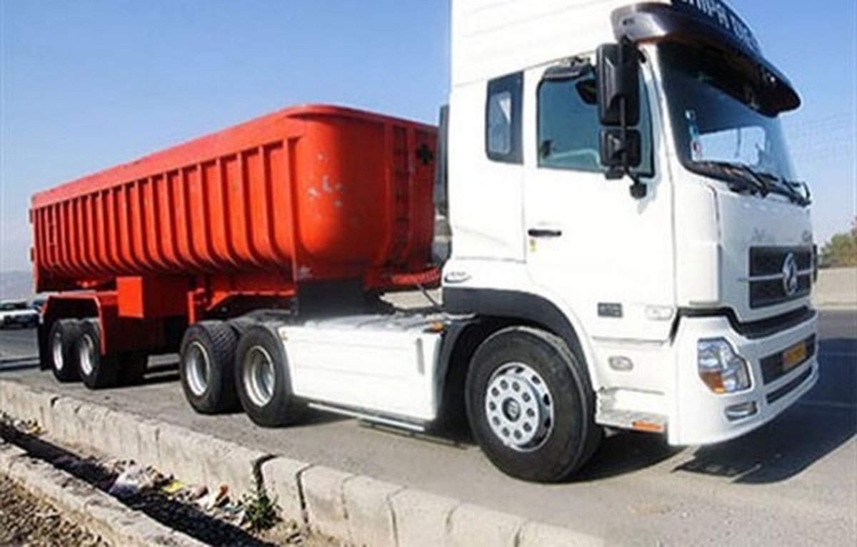 اقدام عجیب یک مرد برای جلوگیری از تصادف + فیلم