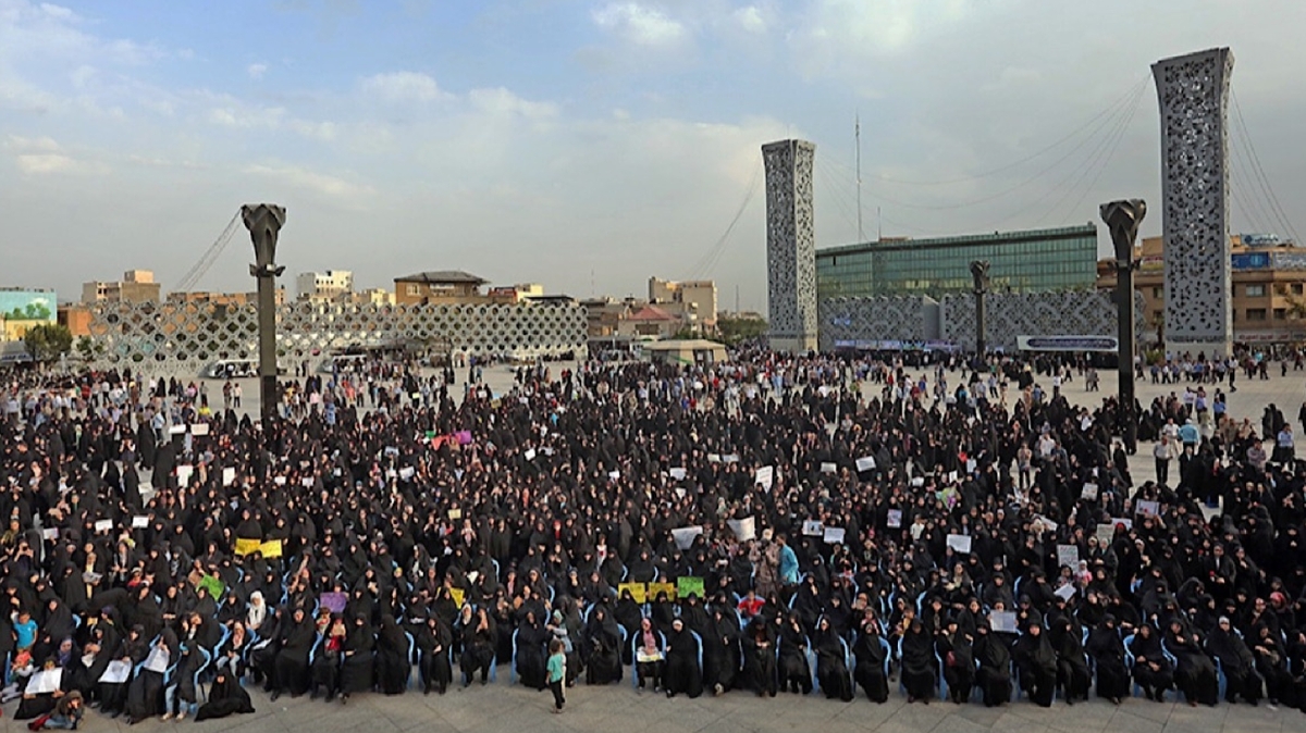 اجتماع عفاف و حجاب در میدان امام حسین (ع)