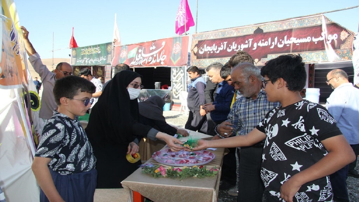 خدمات خودرویی یک موکب به زائران کربلا + فیلم