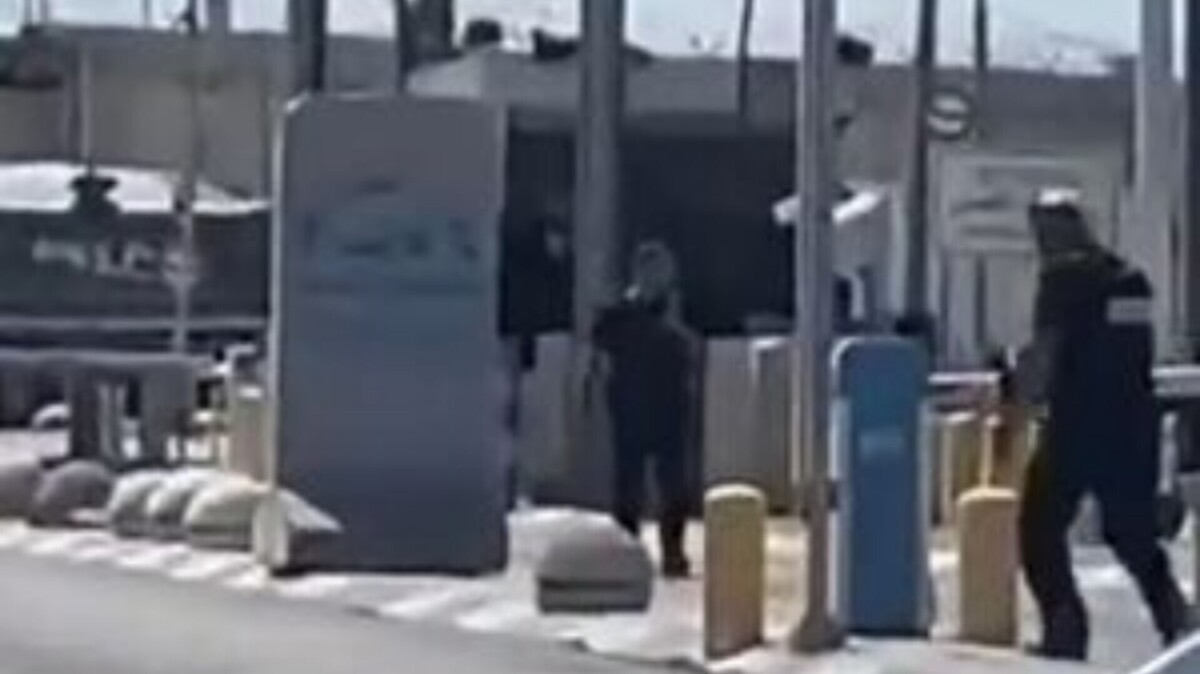 سرعت باور نکردنی بنز کلاسیک در جاده + فیلم
