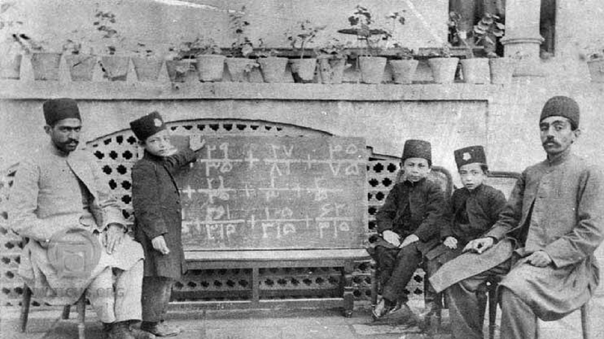 روش نادرست تدریس آموزگاران در مدرسه + فیلم