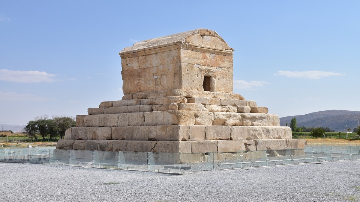 معماری حیرت‌انگیز یک تونل در چین + فیلم
