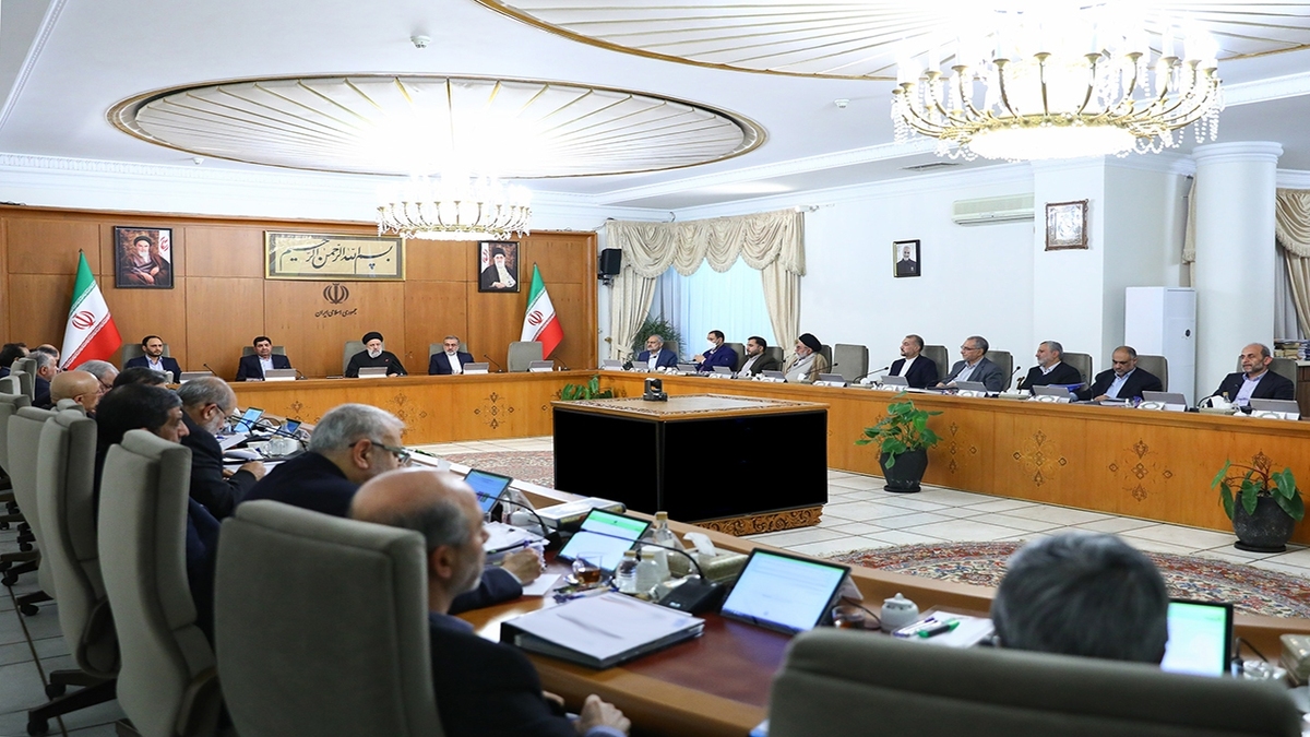 شوخی رئیس‌جمهور با سن خود در جمع خیرین استان البرز + فیلم