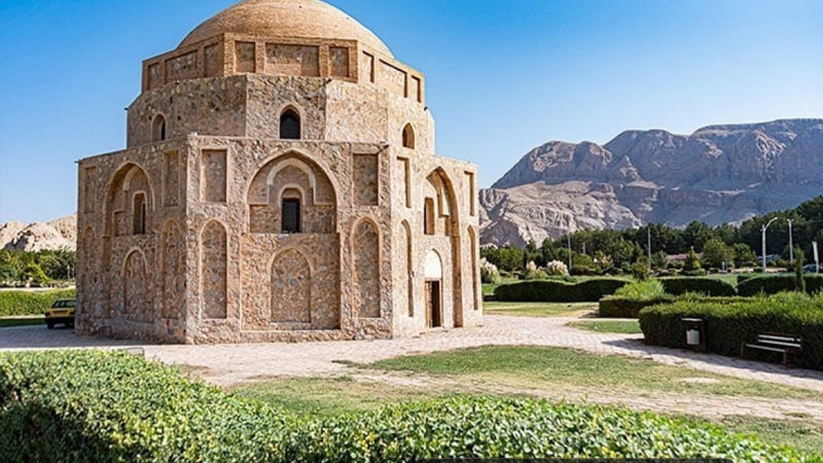 مقبره شعرای بزرگ در شیراز + فیلم
