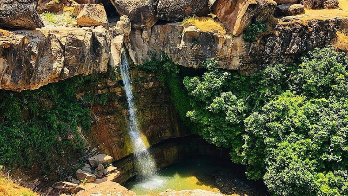 آبشار‌های فصلی روستای شادکام + فیلم