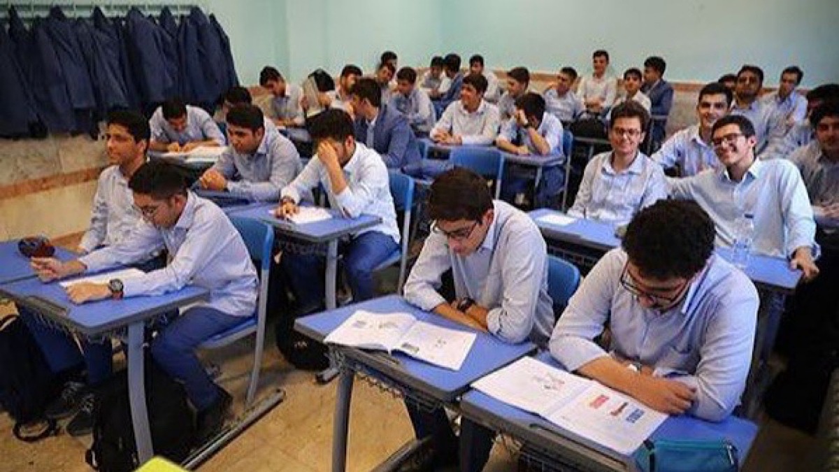 آماده‌سازی مساجد برای سه روز خلوت با خدا + فیلم