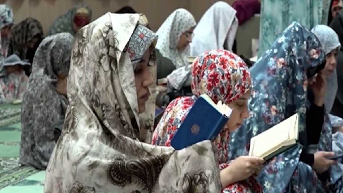 اعتکاف؛ خلوتی در دل جمع + فیلم