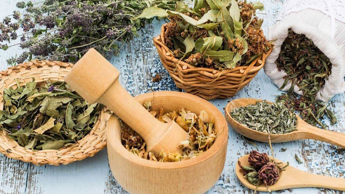 دمنوش‌های گیاهی برای کاهش خروپف + فیلم