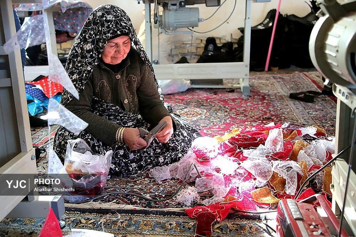 ضیافت افطاری ده هزار نفری زائران حرم رضوی