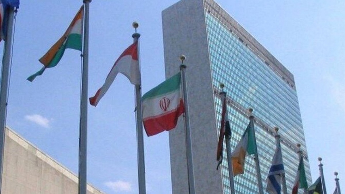 خاطره جالب خداداد عزیزی از مواجهه و بحث با منافقین در آلمان + فیلم
