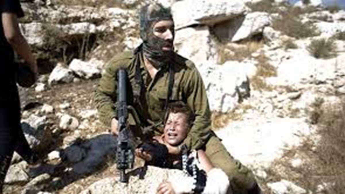تصاویری از سحری خوردن صد‌ها فلسطینی در غزه + فیلم