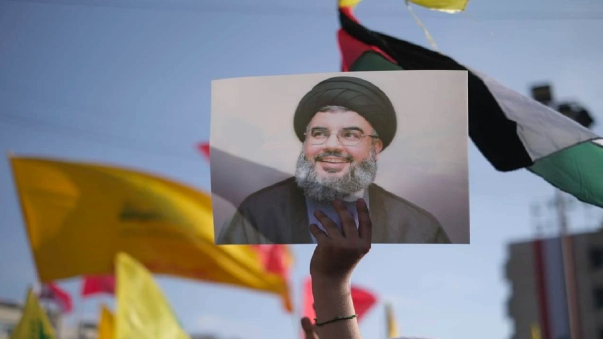 روایتی از حضور نمایندگان رهبر معظم انقلاب در تشییع رهبران شهید حزب الله + فیلم