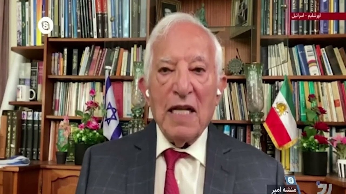 گریه وزرا با مشاهده کلیپی از رئیس جمهور شهید در مراسم آغاز به کار مجلس جدید