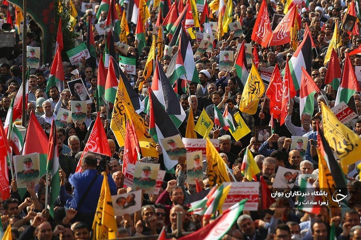 مراسم تشییع پیکر پاک شهدای گمنام دفاع مقدس در تهران