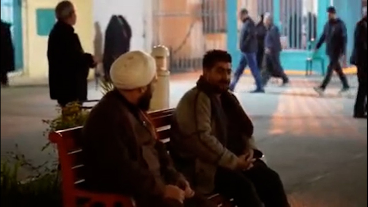 حضور باشکوه زائران در مسیر جمکران + فیلم