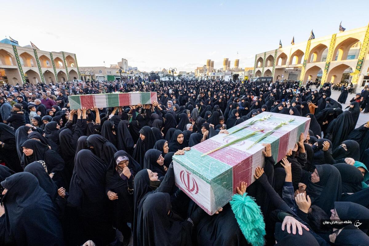 جشن ولادت امام زمان (عج) در بازار غلامعلی سیاه یزد