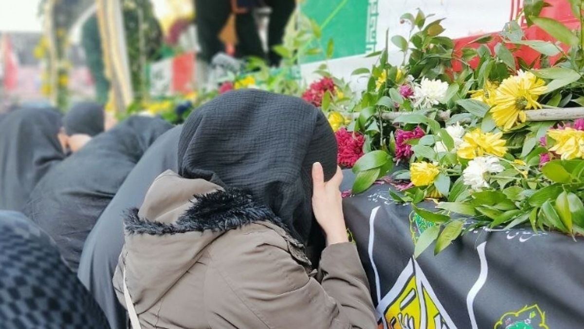 مراسم وداع با پیکر مطهر شهدای گمنام در تهران