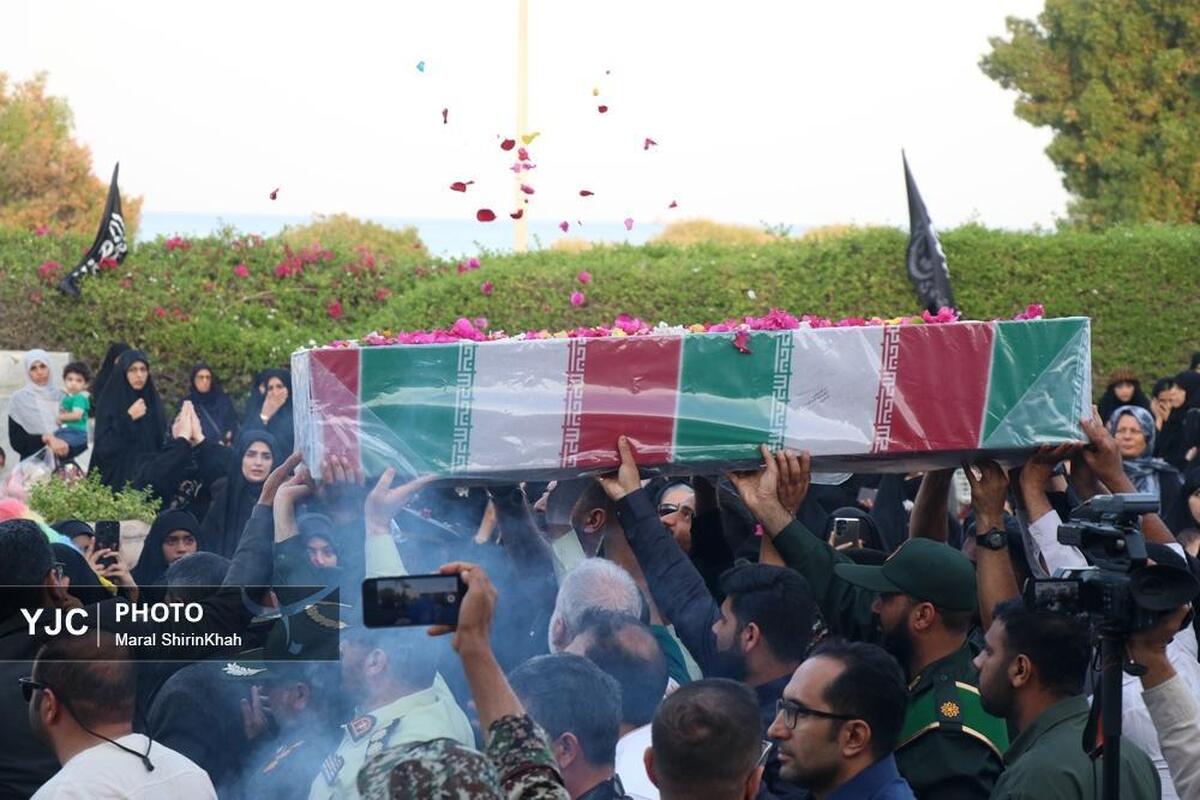 مراسم وداع با پیکر مطهر شهدای گمنام در تهران