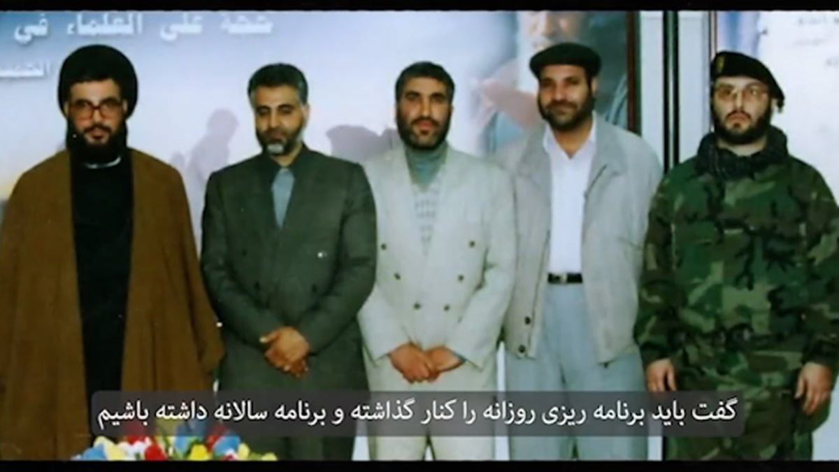 تصاویری از عزاداری حاج قاسم سلیمانی در ایام فاطمیه