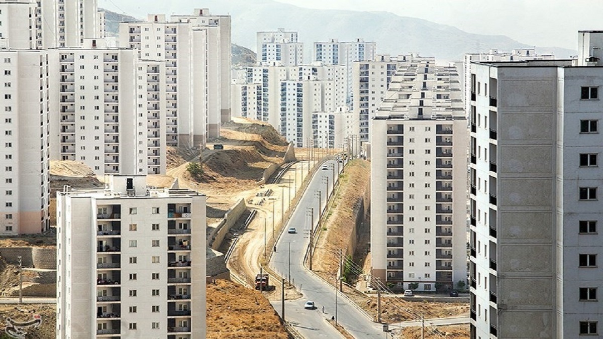 درگیری لفظی نمایندگان بر سر استیضاح همتی روی آنتن زنده شبکه خبر + فیلم