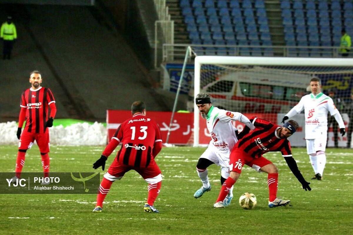 مسابقه دوستانه فوتبال منتخب ۹۸ و پیشکسوتان سرخابی