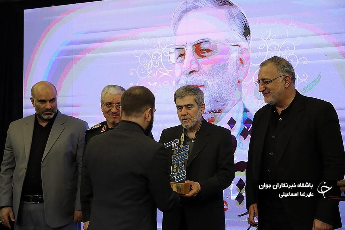 مراسم رونمایی از سردیس مفاخر ملی ایران