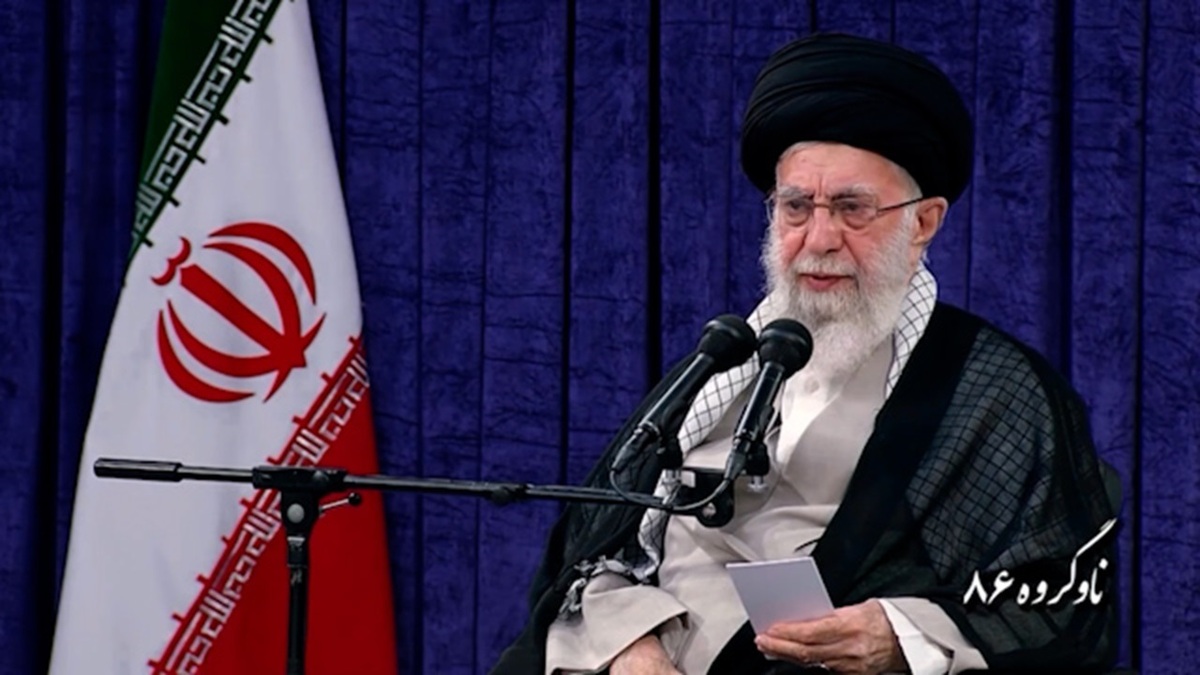از زیر دریا تا سطح و بالای سطح، در حفاظ امنِ نیروی دریایی سپاه + فیلم