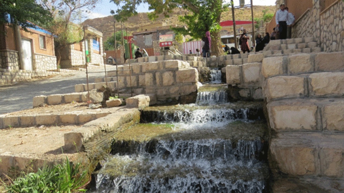 چرا در روستای چَم‌شیر ساکنی وجود ندارد؟ + فیلم