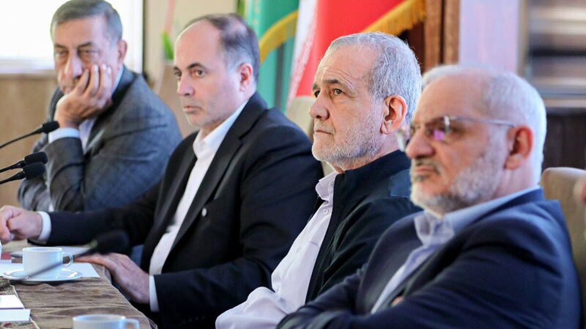 پزشکیان: ترامپ خوابش را ببیند که مشکلات را به رخ ما بکشد + فیلم