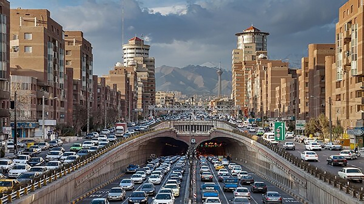 ارسال پیامک توقيف به رانندگان مرتکب تخلف ساکن + فیلم