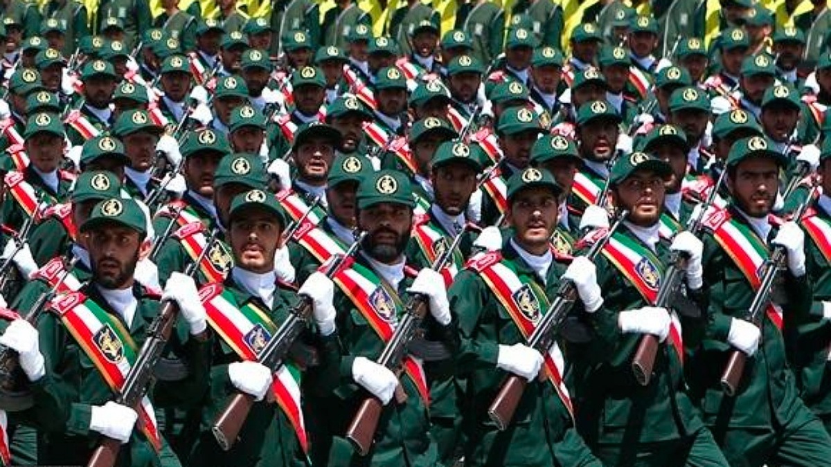 روایت مقامات رژیم پهلوی از معامله امنیت و استقلال ایران توسط محمدرضا پهلوی + فیلم