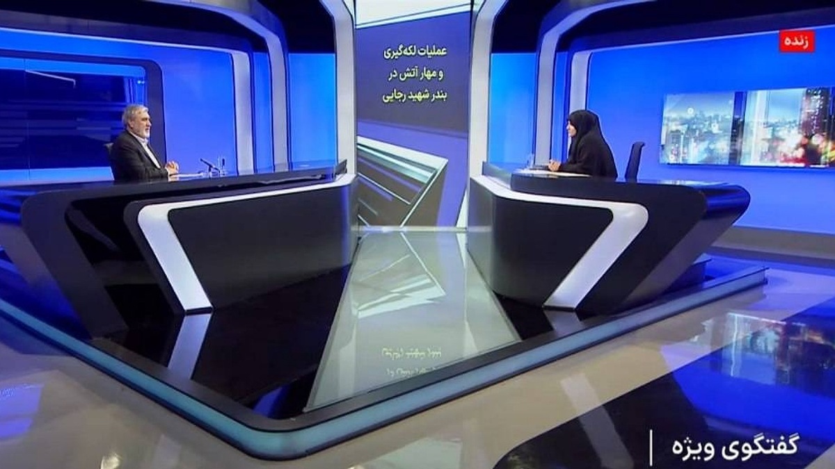 اطفای آتش سوزی بندر شهید رجایی در بندرعباس