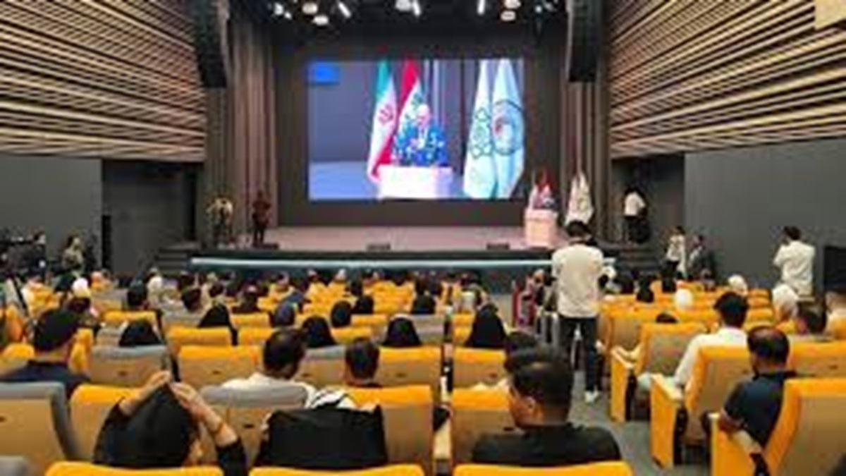 نمایشگاه خوشنویسی و نقاشی‌خط بی‌انتهاتر از عشق + فیلم