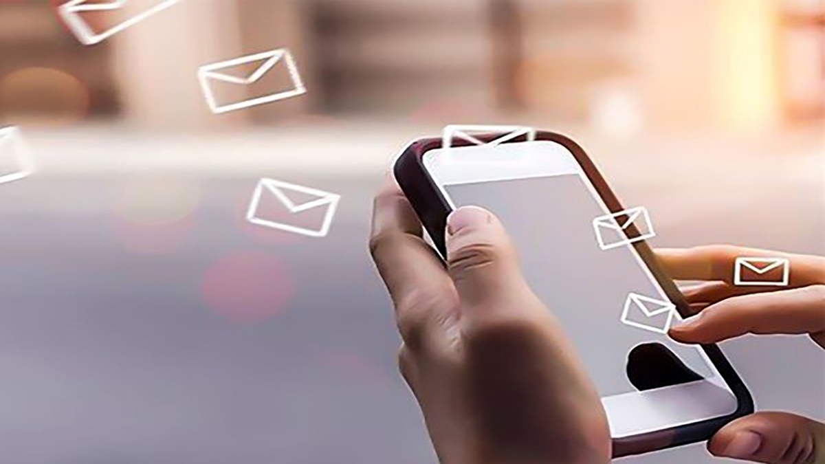 ارسال پیامک توقيف به رانندگان مرتکب تخلف ساکن + فیلم