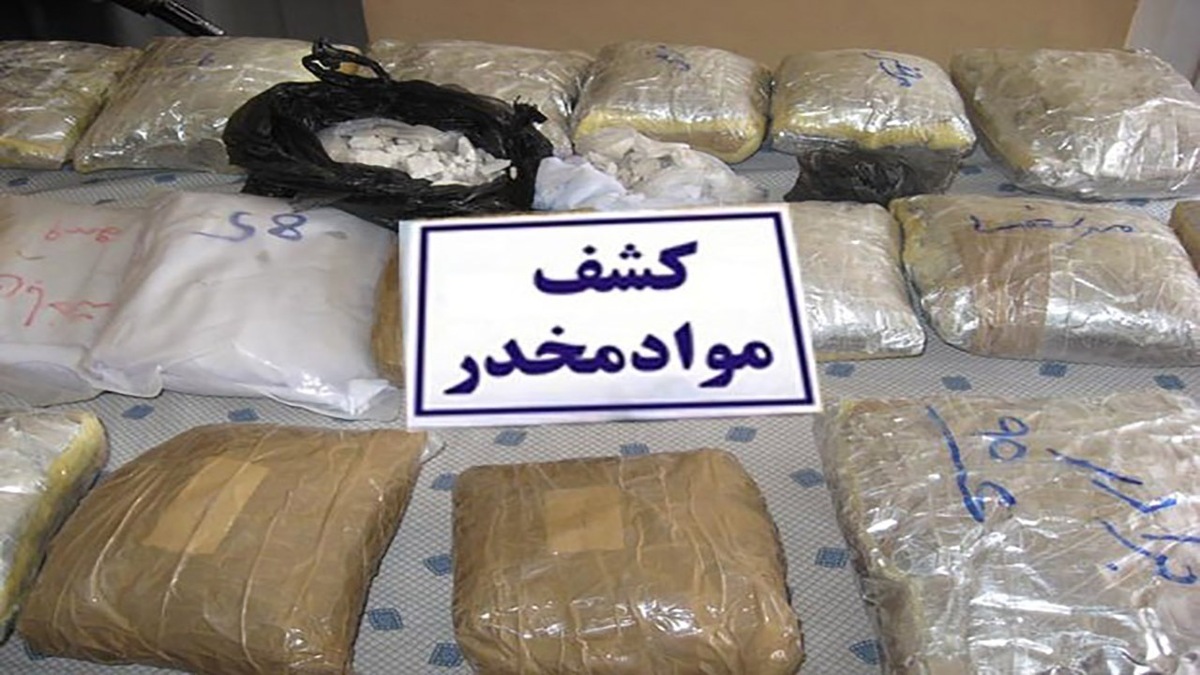 زمین‌گیر شدن مواد فروشان مسلح توسط پلیس + فیلم