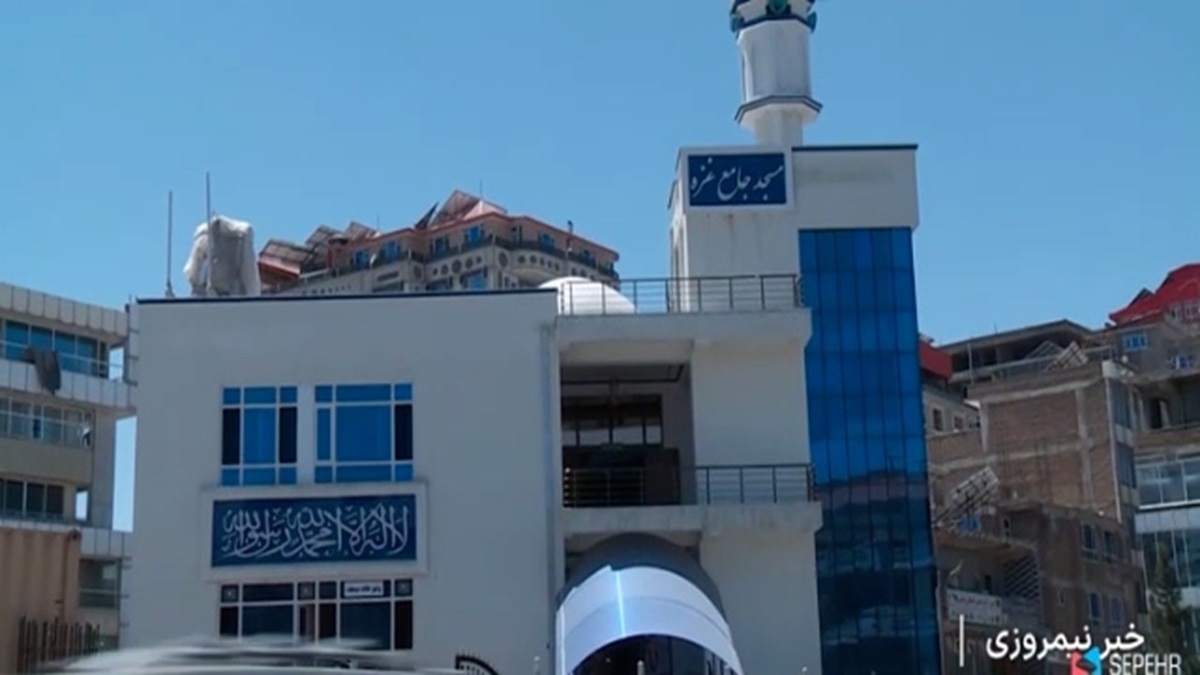 نجات معجزه‌آسای دختربچهٔ فلسطینی از دل آتش + فیلم
