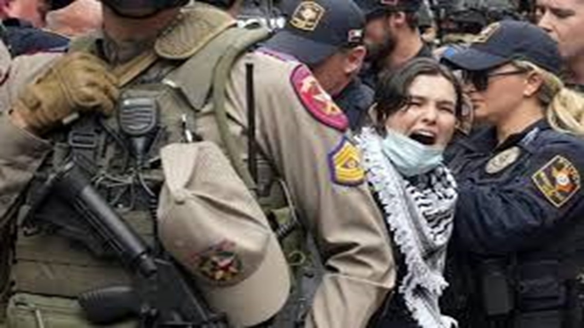 انتقاد از سکوت رسانه‌های انگلیس در برابر جنایت رژیم صهیونیستی + فیلم