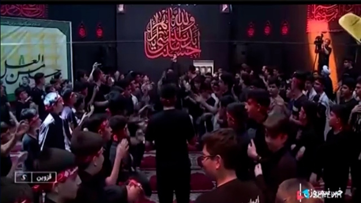 مداحی حاج محمود کریمی در محرم ۱۴۰۴ + فیلم