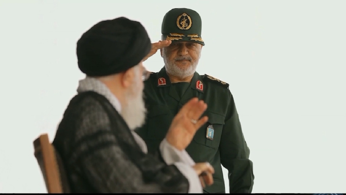 روایت زندگی شهید خبوشانی از زبان پدر و مادرش + فیلم