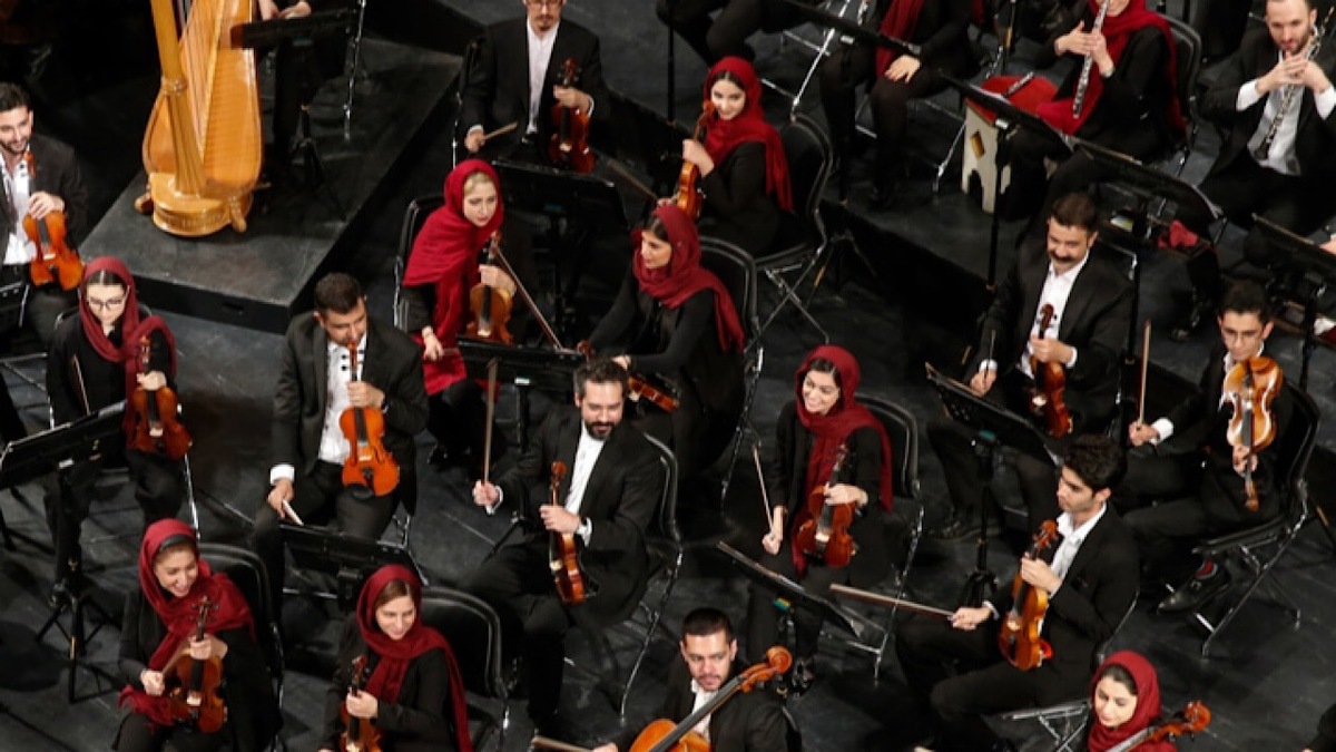 ارکستر سمفونیک صدا و سیما خواننده جذب می‌کند + فیلم