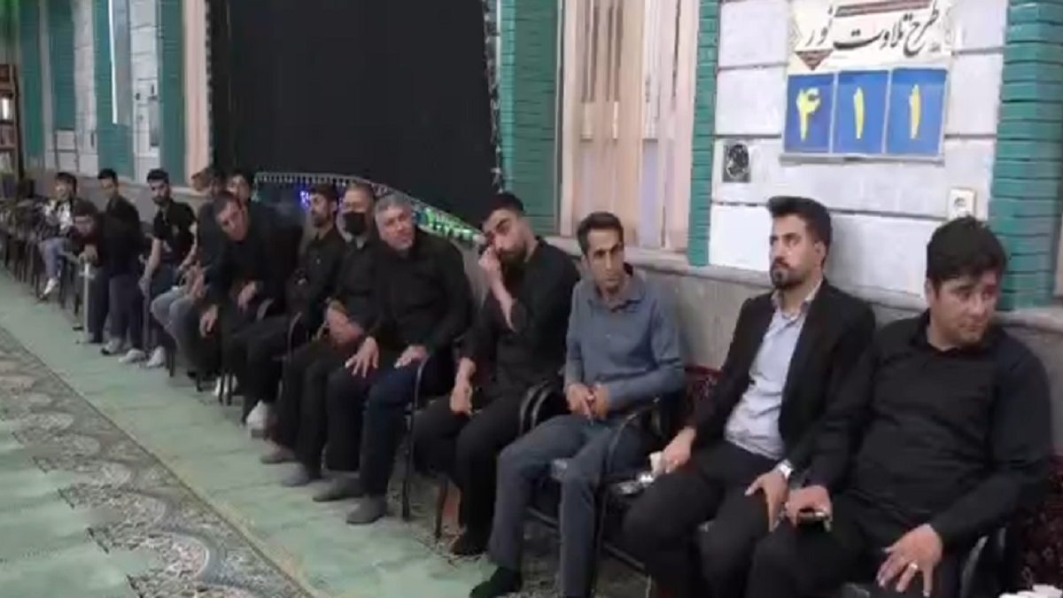 اجرای آیین معروف سینه‌زنی مردم اردبیل در ماه محرم + فیلم