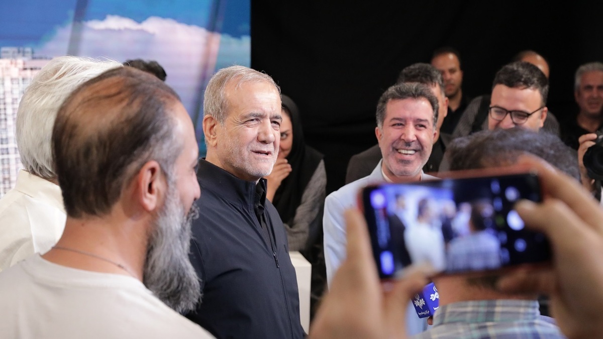 دیدار جمعی از مدیران رسانه‌ها با رئیس‌جمهور + فیلم